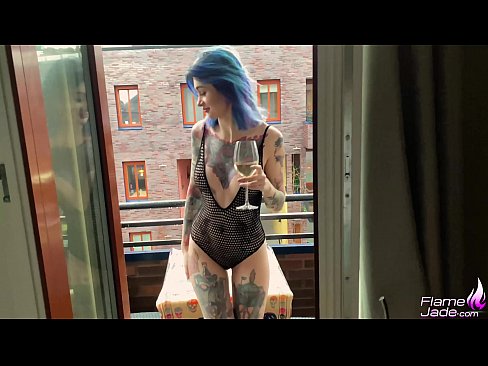 ❤️ Neska Ikaragarria trago batez zurrupatzen eta zeru zabalean sutsuki izorratzen Porno gurean eu.yespornpics.ru ❌❤